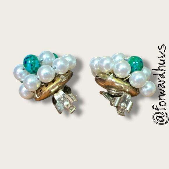 Vintage Clip-On Earrings – Marked Japan - Picture 5 of 9